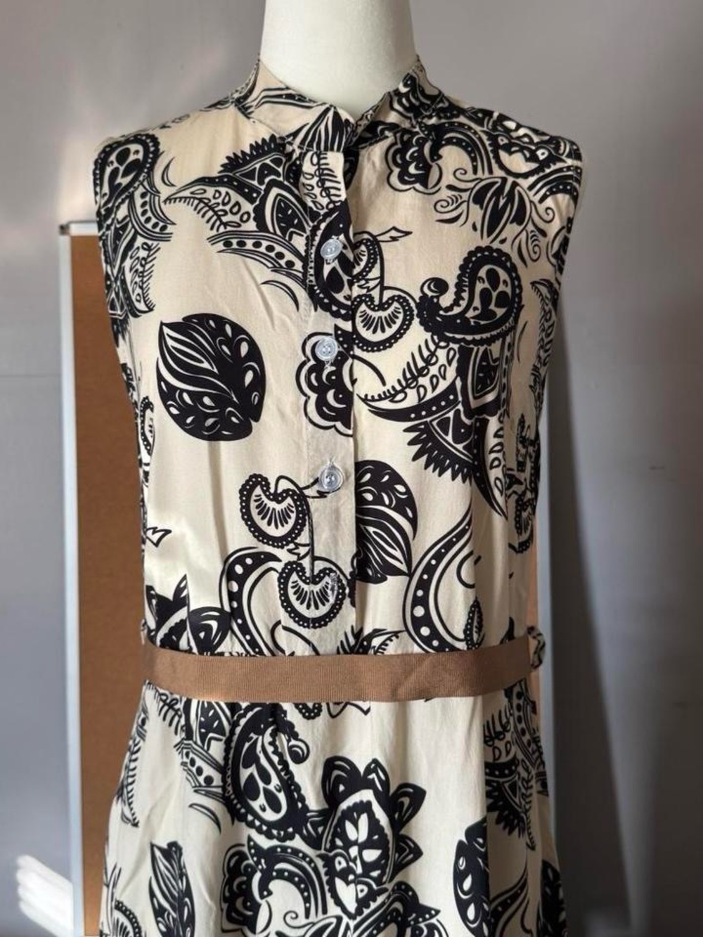 Sleeveless Cream Dress with Black Paisley Print